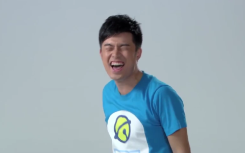 曾小贤笑着笑着咳嗽了表情包视频